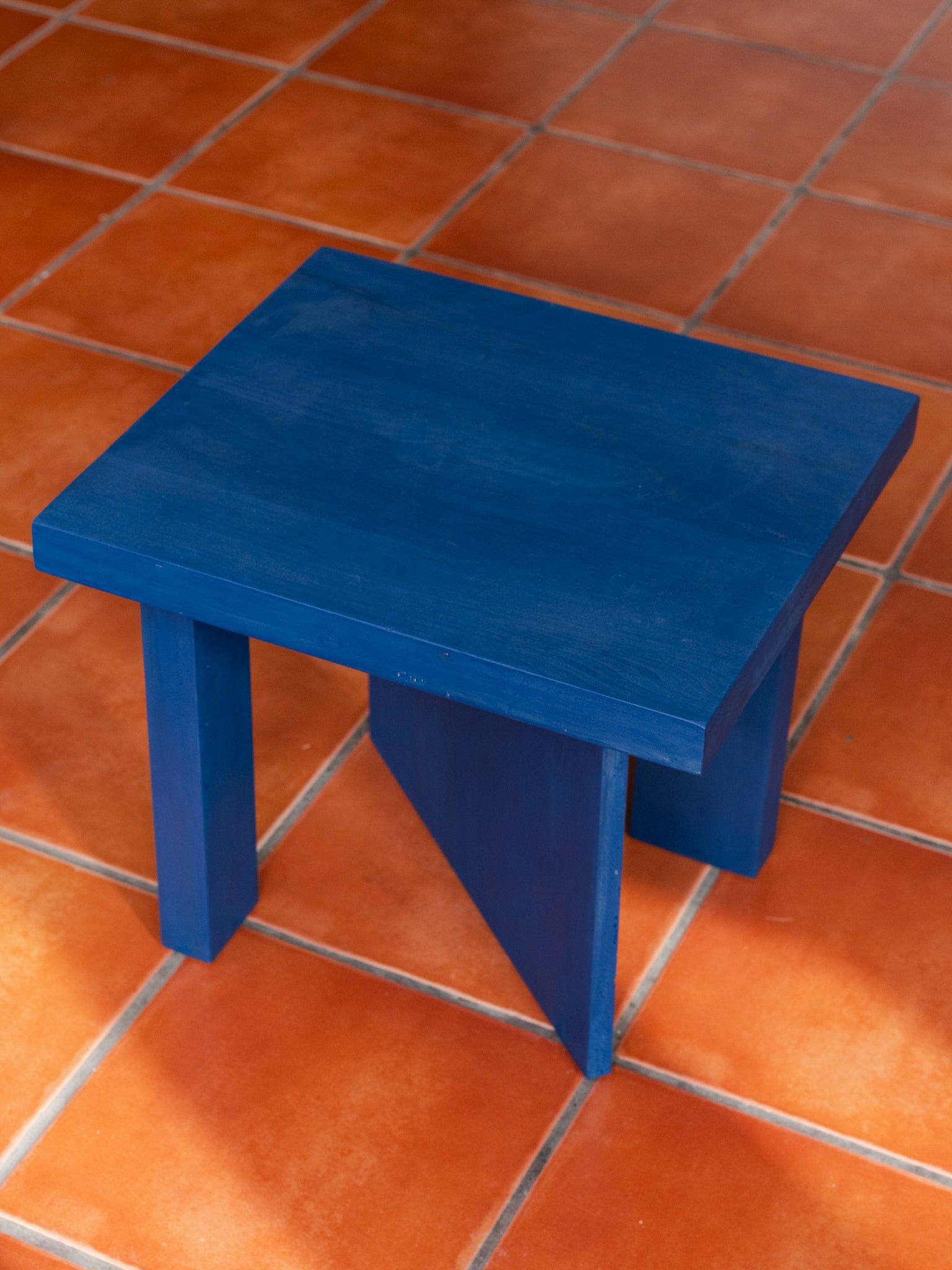 Waterfall side table volume 2