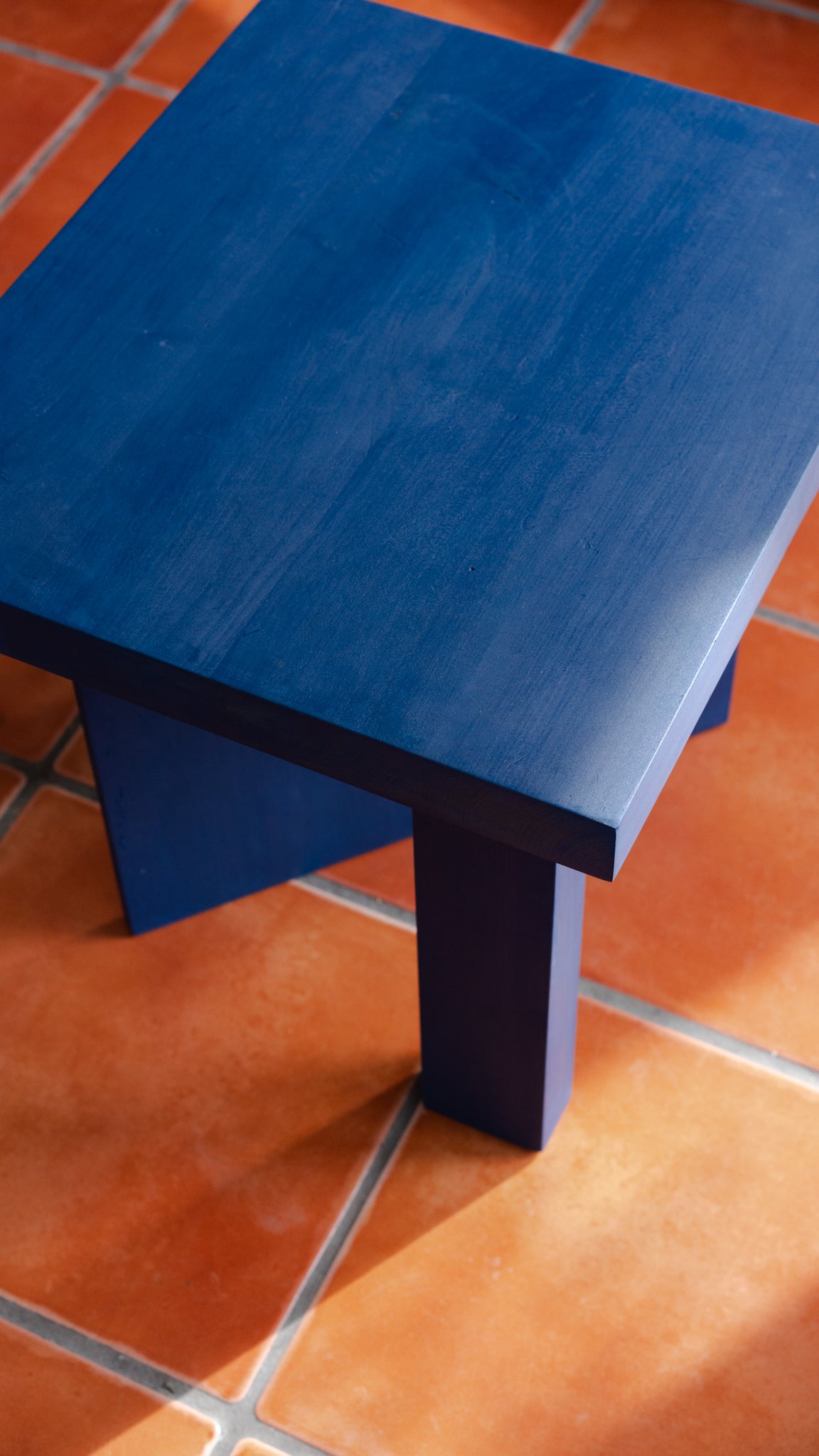 Waterfall side table volume 2